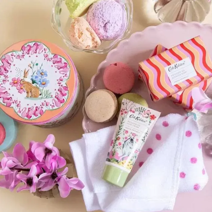 Cath Kidston Home Fragrance & Toiletries*Carnival Parade Handy Guest Gift